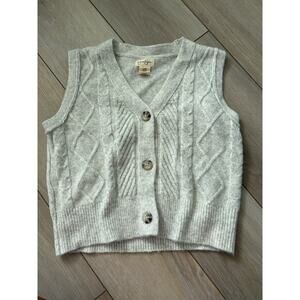 Sweater vest